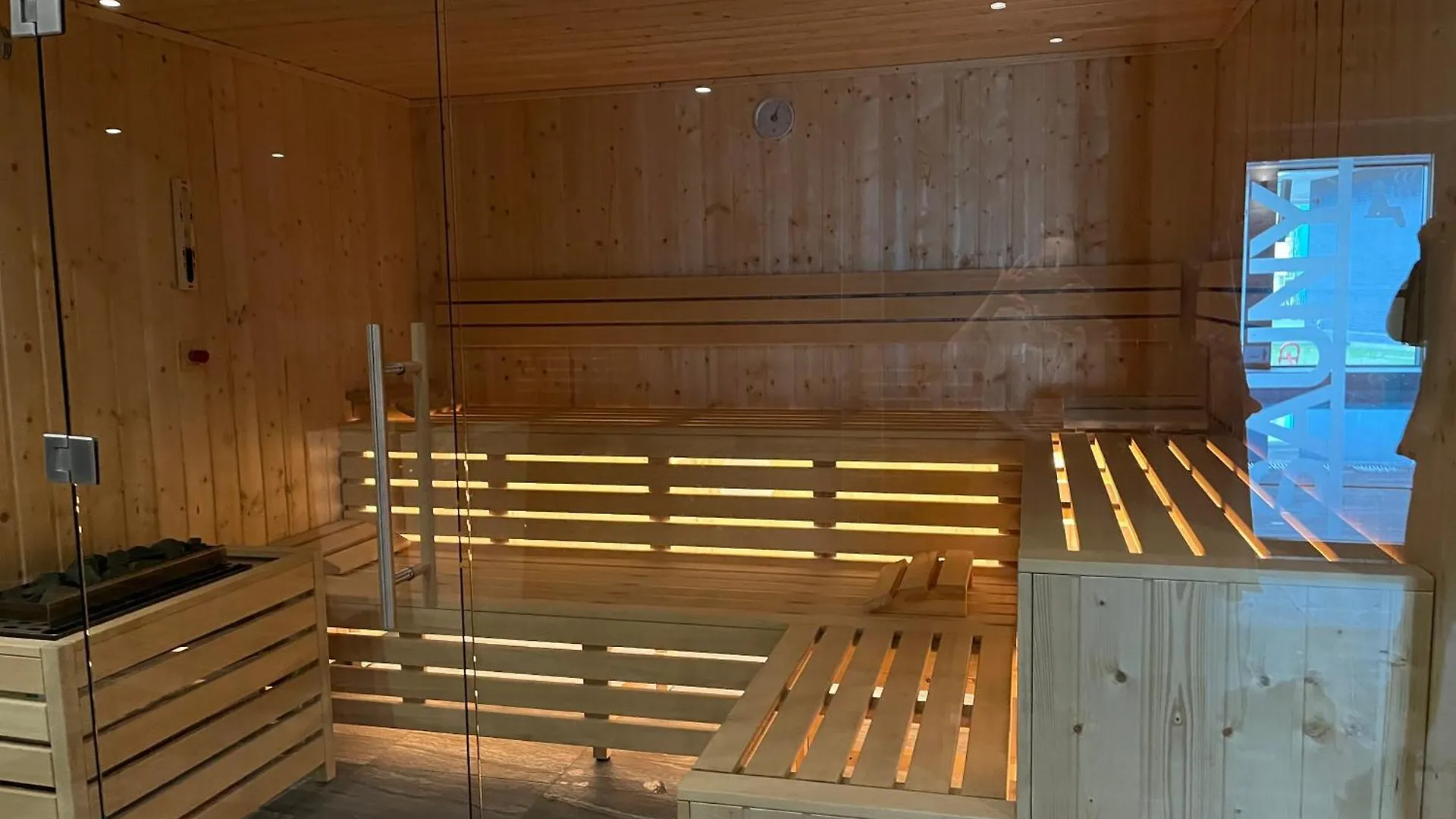 Apartment Apartamenty Kapitanskie Kasprowicza 20B Basen Sauny Jacuzzi Grota Solna Silownia Kolobrzeg