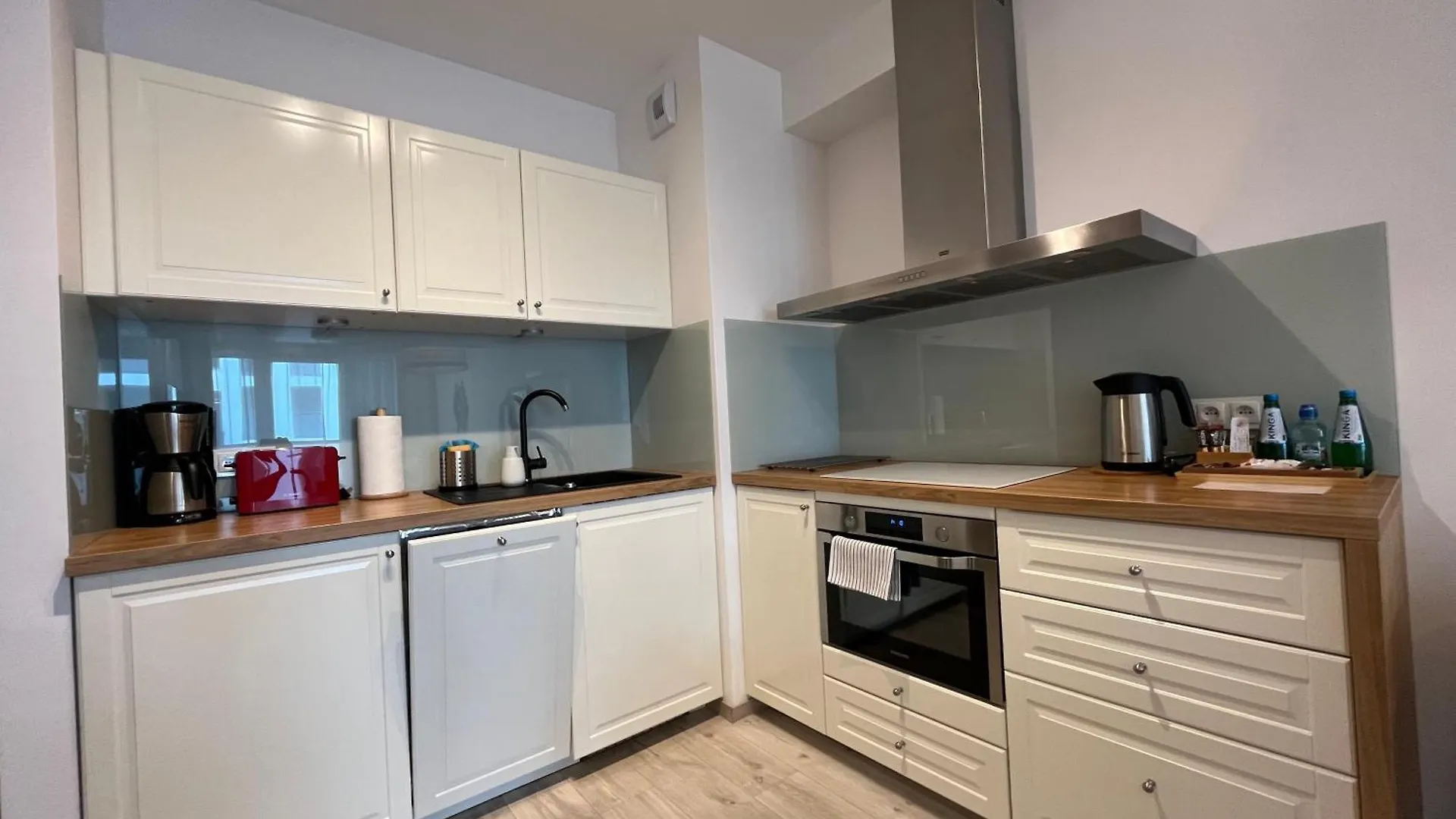 Apartamenty Kapitanskie Kasprowicza 20B Basen Sauny Jacuzzi Grota Solna Silownia Kolobrzeg Apartment