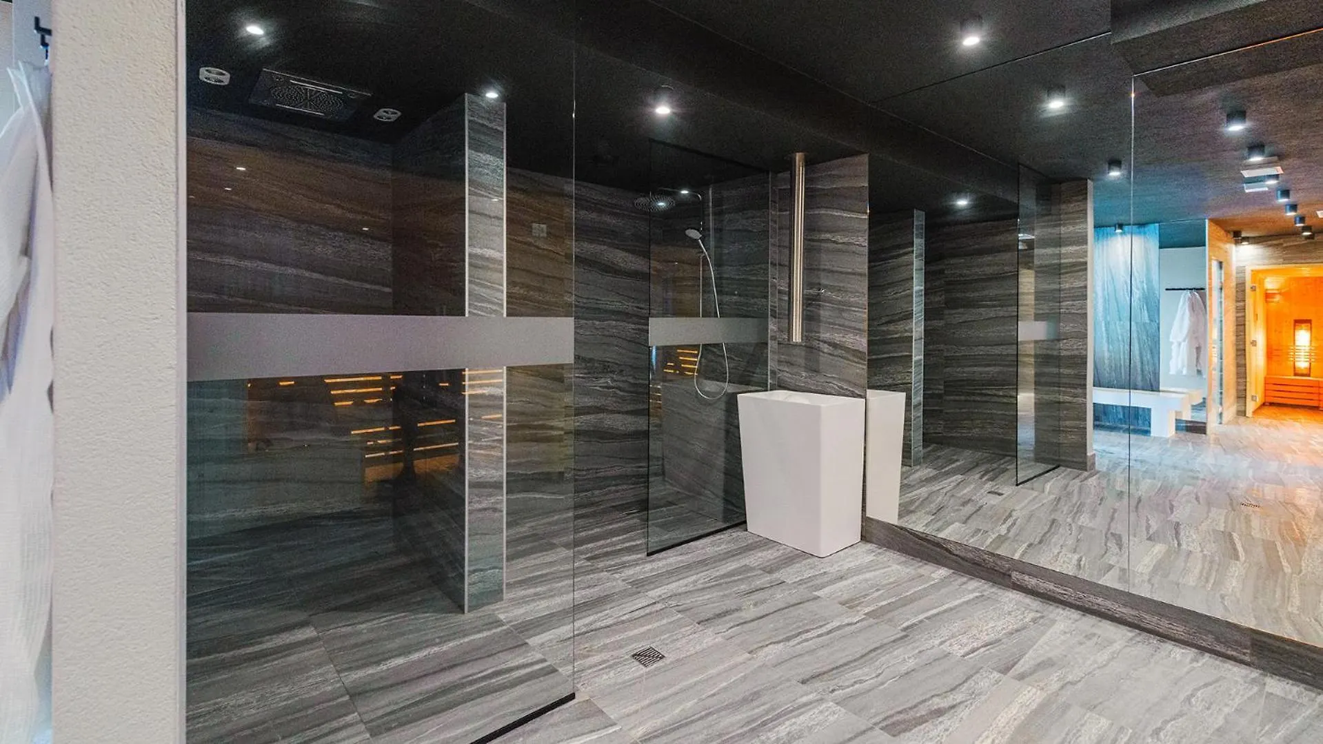 Apartment Apartamenty Kapitanskie Kasprowicza 20B Basen Sauny Jacuzzi Grota Solna Silownia Kolobrzeg Poland